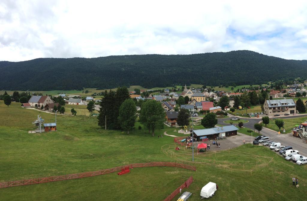 Hotel La Tapia Autrans-Meaudre-en-Vercors Εξωτερικό φωτογραφία